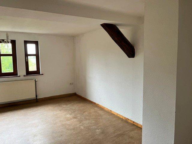 Dachgeschoßwohnung Lohfelden - 4 Zimmer, 93 m&sup2;, 930&euro; | Angebot:26663716