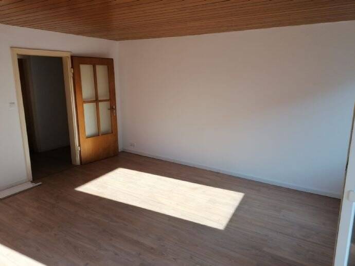 Etagenwohnung Seesen - 3 Zimmer, 84 m&sup2;, 550&euro; | Angebot:25685502