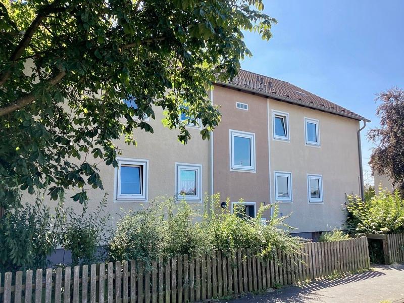 Modernisierte 3-Zimmer-Wohnung mit Tageslichtbad und Balkon