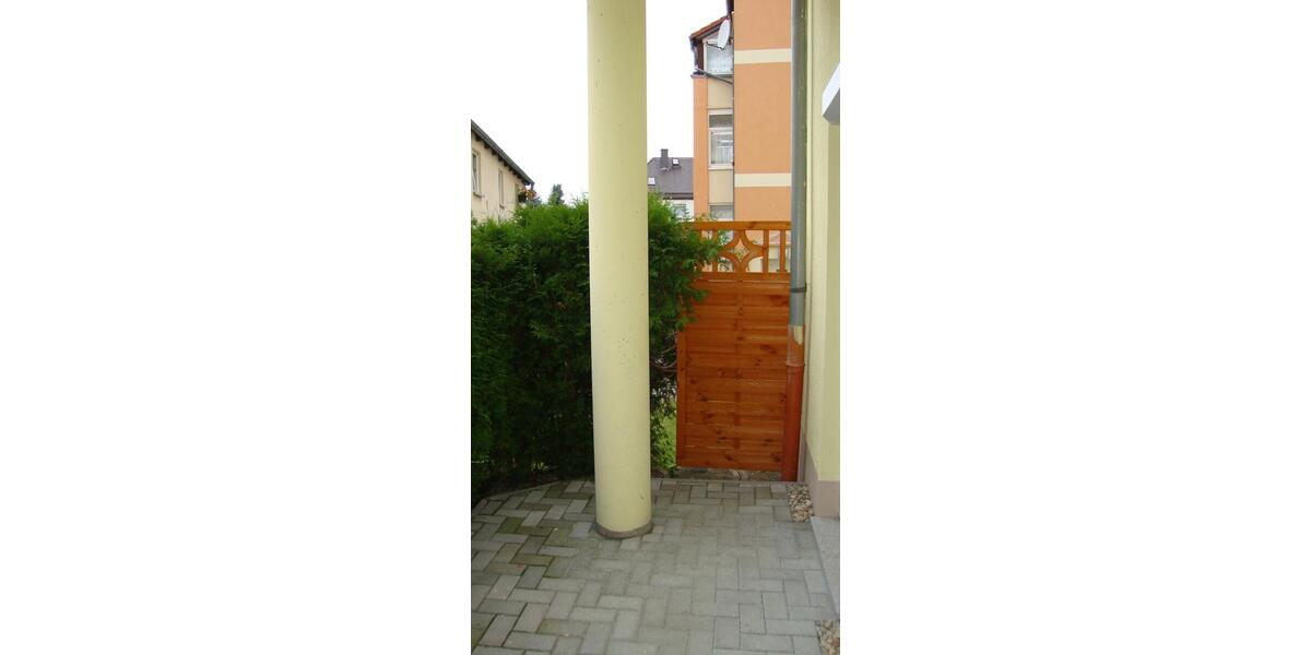 Erdgeschoßwohnung Löbau - 2 Zimmer, 65 m&sup2;, 380&euro; | Angebot:25053104