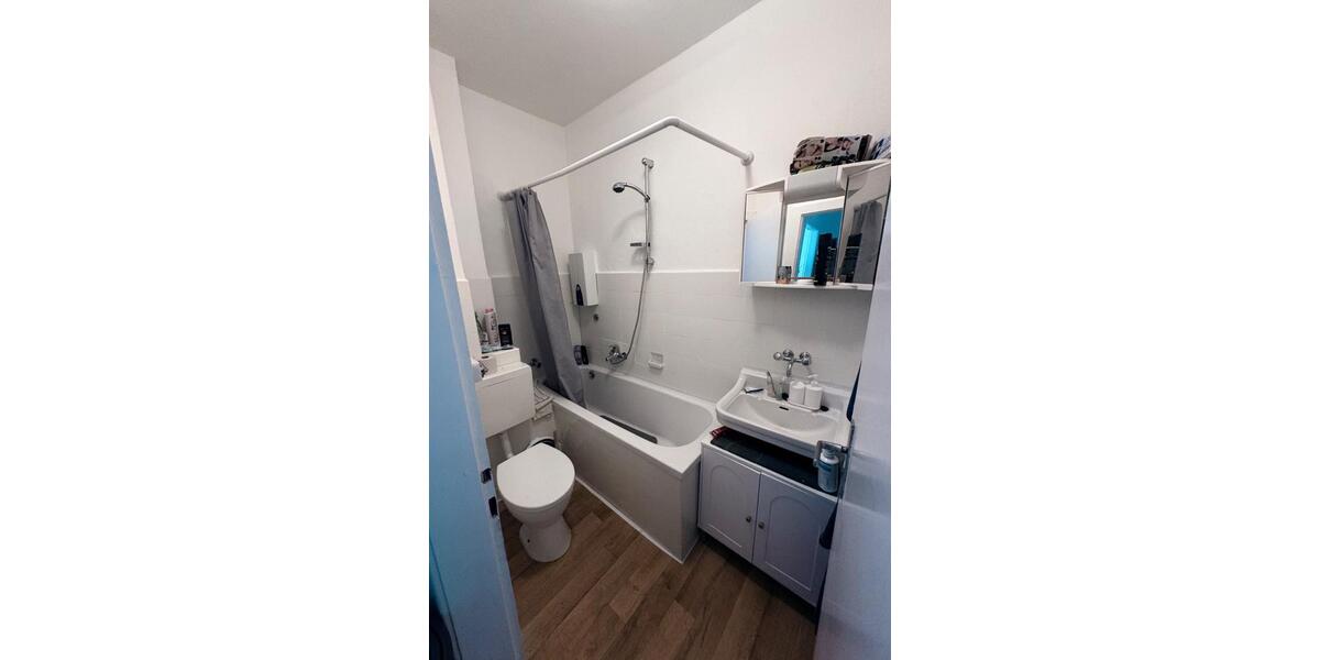 Etagenwohnung Essen Südviertel - 1 Zimmer, 27 m&sup2;, 420&euro; | Angebot:26647363