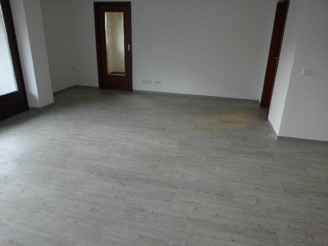 Ruhig im Zentrum! 1,5 - 2 Zi.-Whg. mit Badewanne, Balkon, hochwertiger Einbauküche und Kfz.-Platz! 1 zimmer