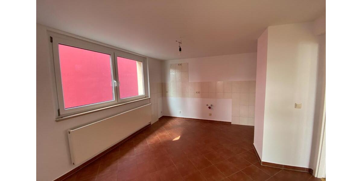 Dachgeschoßwohnung Wurzen - 2.5 Zimmer, 64 m&sup2;, 450&euro; | Angebot:26023074