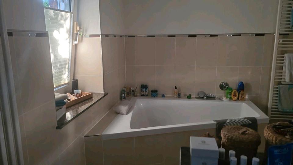 Reihenhaus Auetal - 6 Zimmer, 200 m&sup2;, 1.600&euro; | Angebot:25236579