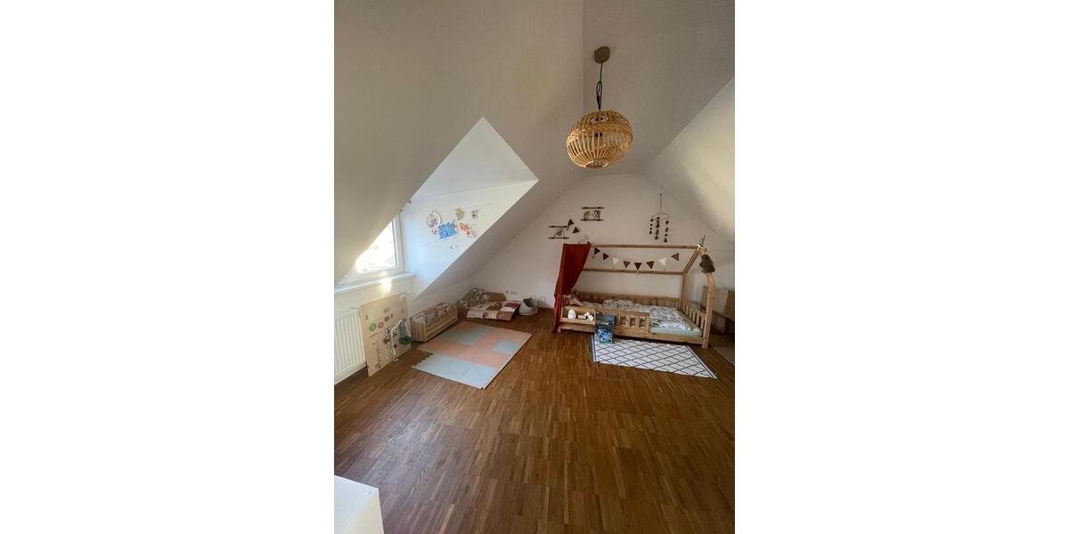 Schöne Doppelhaushälfte mit Garten in ruhiger Lage 4 zimmer