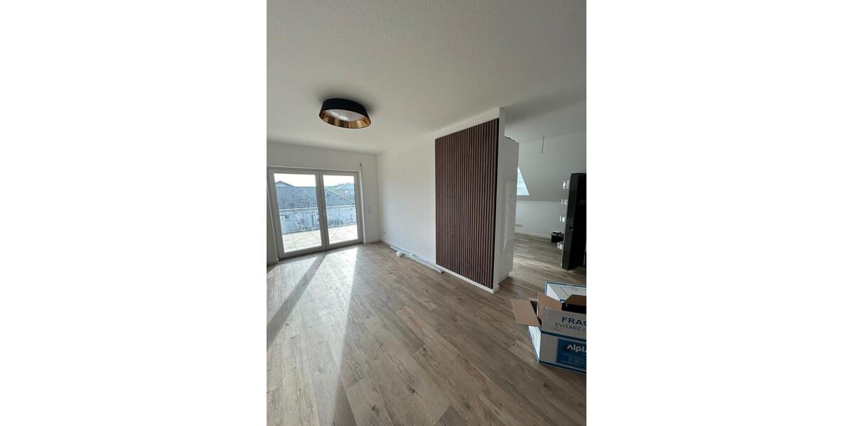 Dachgeschoßwohnung Ebsdorfergrund - 4 Zimmer, 107 m&sup2;, 1.350&euro; | Angebot:25084625