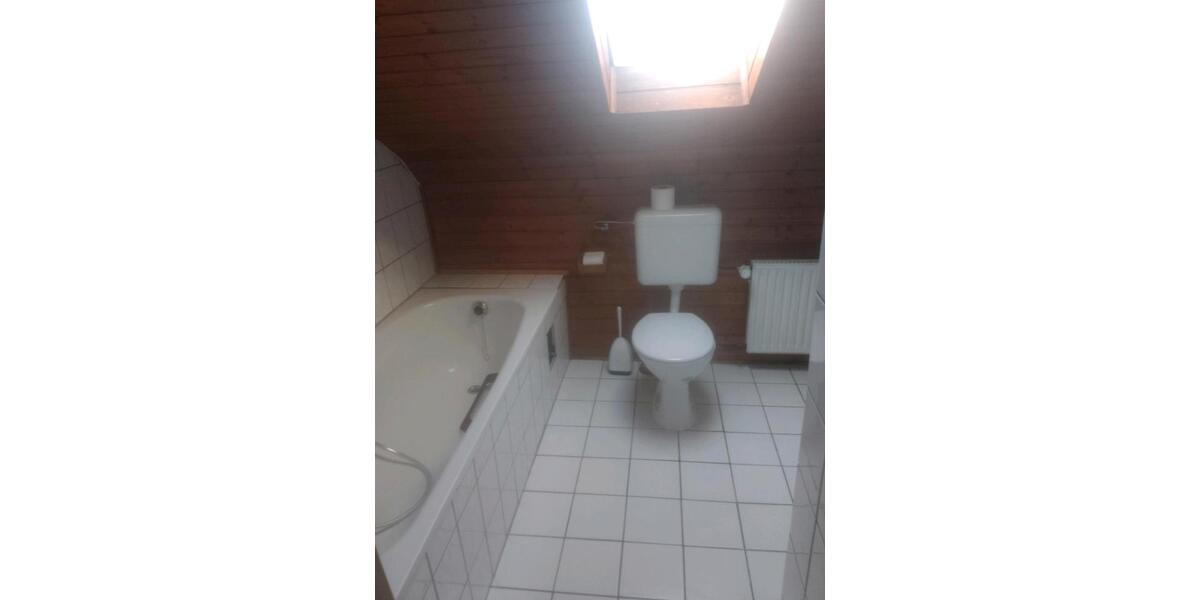 Dachgeschoßwohnung Bad Honnef - 3 Zimmer, 65 m&sup2;, 600&euro; | Angebot:26241838