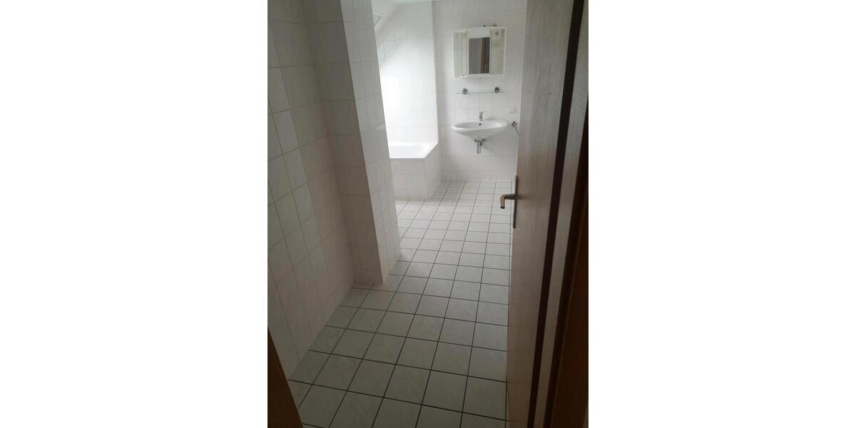 Dachgeschoßwohnung Hartha - 3 Zimmer, 350&euro; | Angebot:22883184