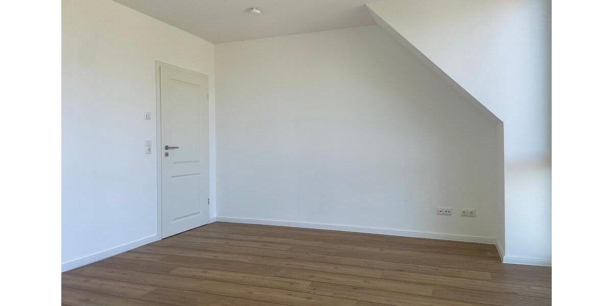 Dachgeschoßwohnung Tessin - 3 Zimmer, 71 m&sup2;, 600&euro; | Angebot:26420494