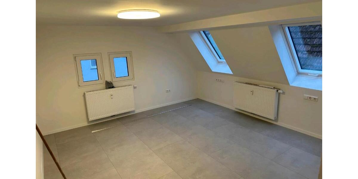 Dachgeschoßwohnung Eberdingen - 3 Zimmer, 75 m&sup2;, 1.100&euro; | Angebot:26125732