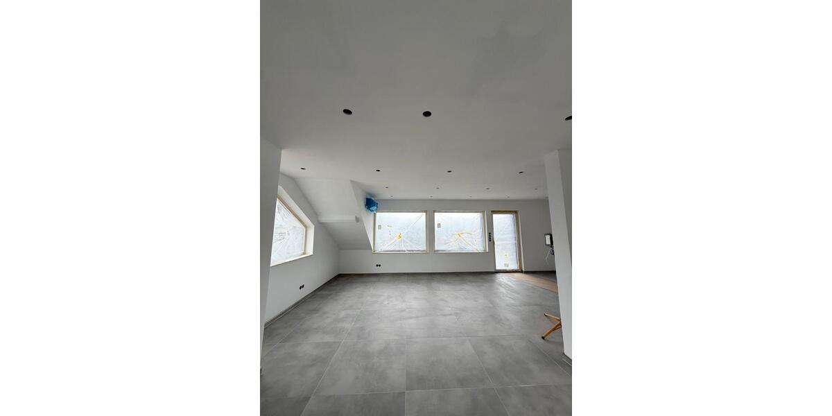 Dachgeschoßwohnung Bad Neuenahr-Ahrweiler Ahrweiler - 4 Zimmer, 125 m&sup2;, 1.325&euro; | Angebot:26091522