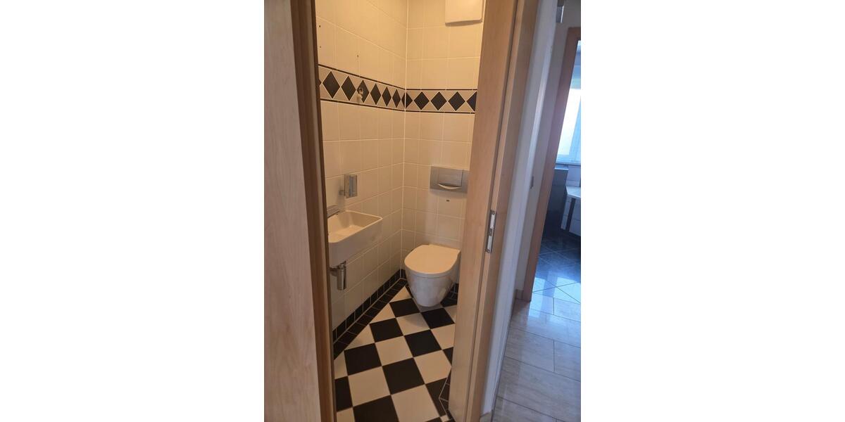 Etagenwohnung Nürnberg Gebersdorf - 4 Zimmer, 105 m&sup2;, 1.350&euro; | Angebot:26706108