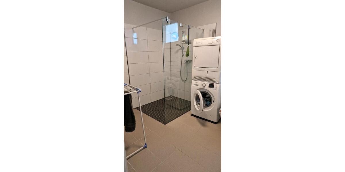 2 neu sanierte WG Zimmer ab März 2026 zu vergeben 1 zimmer