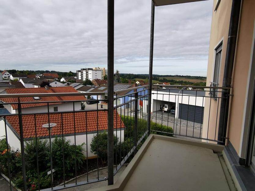 Stadt Landau: Hochwertige Büroflächen m. Lift, zentrale Lage mit guter Sichtbarkeit u. gr. Parkplatz