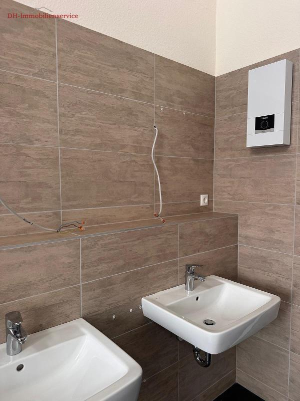 Luxuriöse 4-Raum-Wohnung mit ca. 154 m², Whirl-Poolwanne & einem gepflegten Garten in zentraler Lage von Meerane