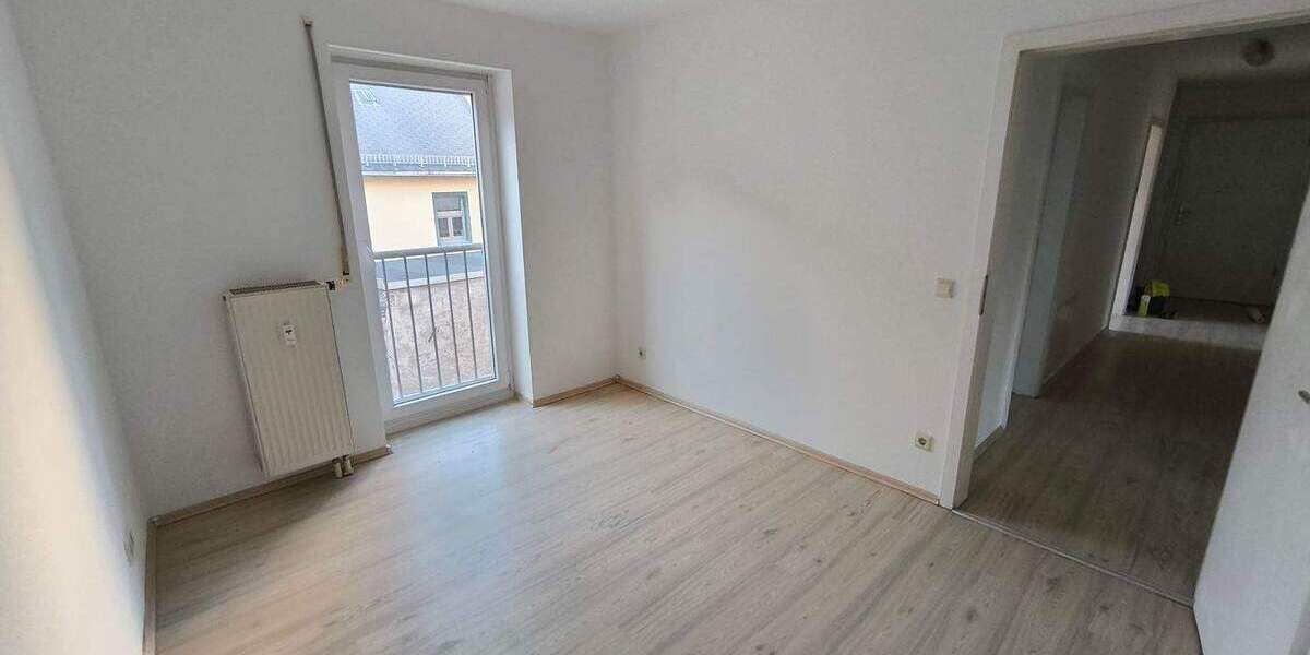 Etagenwohnung Königsbrück Stenz - 3 Zimmer, 80 m&sup2;, 440&euro; | Angebot:22902144