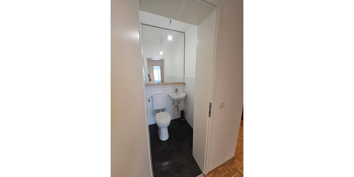 Etagenwohnung München Schwabing-Freimann - 3 Zimmer, 100 m&sup2;, 2.600&euro; | Angebot:26716076