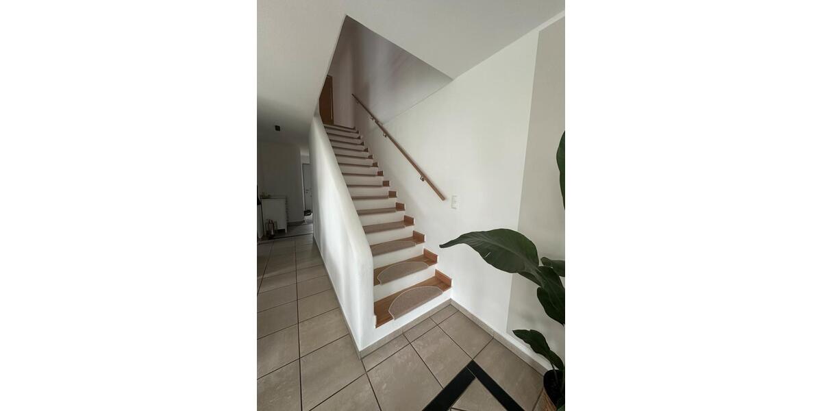 Etagenwohnung Wiesentheid - 4 Zimmer, 110 m&sup2;, 990&euro; | Angebot:26034272