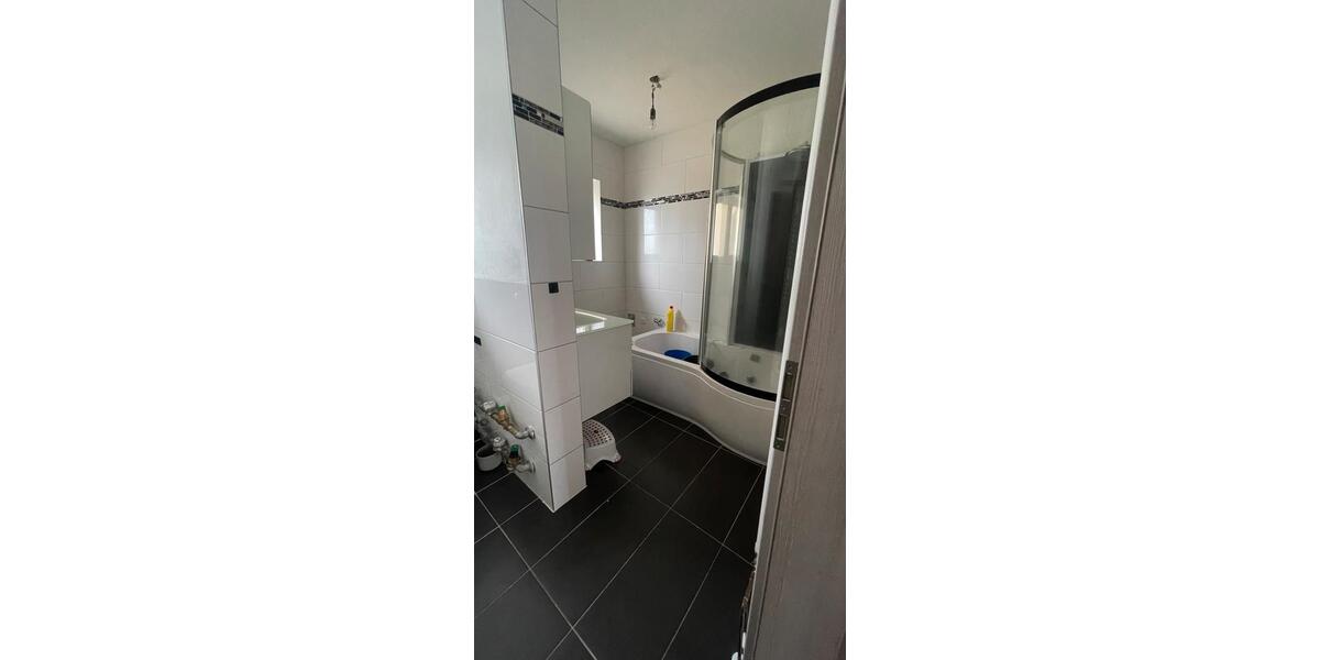 Etagenwohnung Schifferstadt - 4 Zimmer, 92 m&sup2;, 1.200&euro; | Angebot:25870804