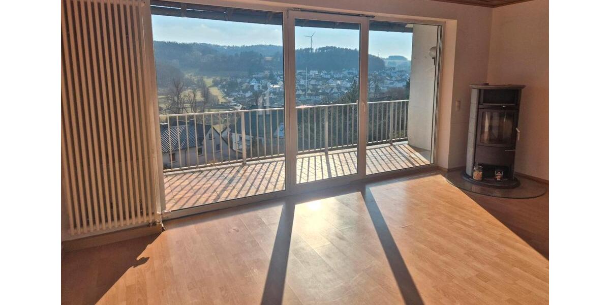 Erdgeschoßwohnung Bad Endbach - 5 Zimmer, 140 m&sup2;, 999&euro; | Angebot:25353179