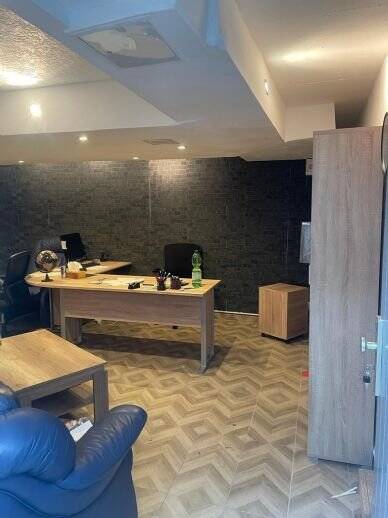 ***Vielseitig nutzbar***kleines Büro***kleines Lager***separater Eingang*** zimmer