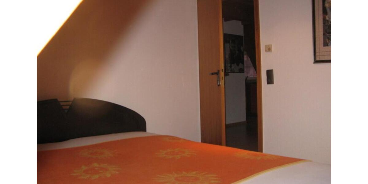 Dachgeschoßwohnung Gengenbach - 3 Zimmer, 95 m&sup2;, 900&euro; | Angebot:25148884