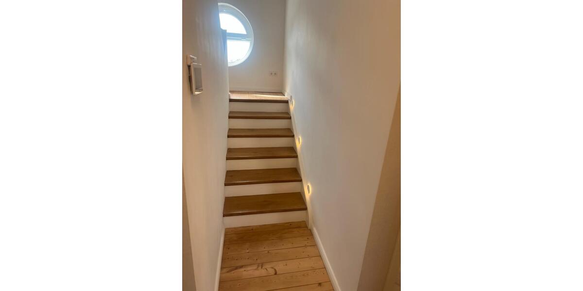 Etagenwohnung Braunschweig Lehndorf-Watenbüttel - 4 Zimmer, 150 m&sup2;, 2.400&euro; | Angebot:25948877