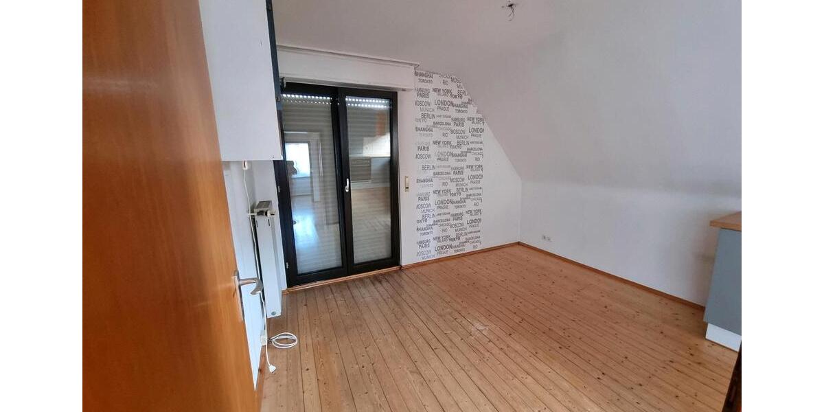 Dachgeschoßwohnung Niederkassel - 2 Zimmer, 50 m&sup2;, 890&euro; | Angebot:26322723