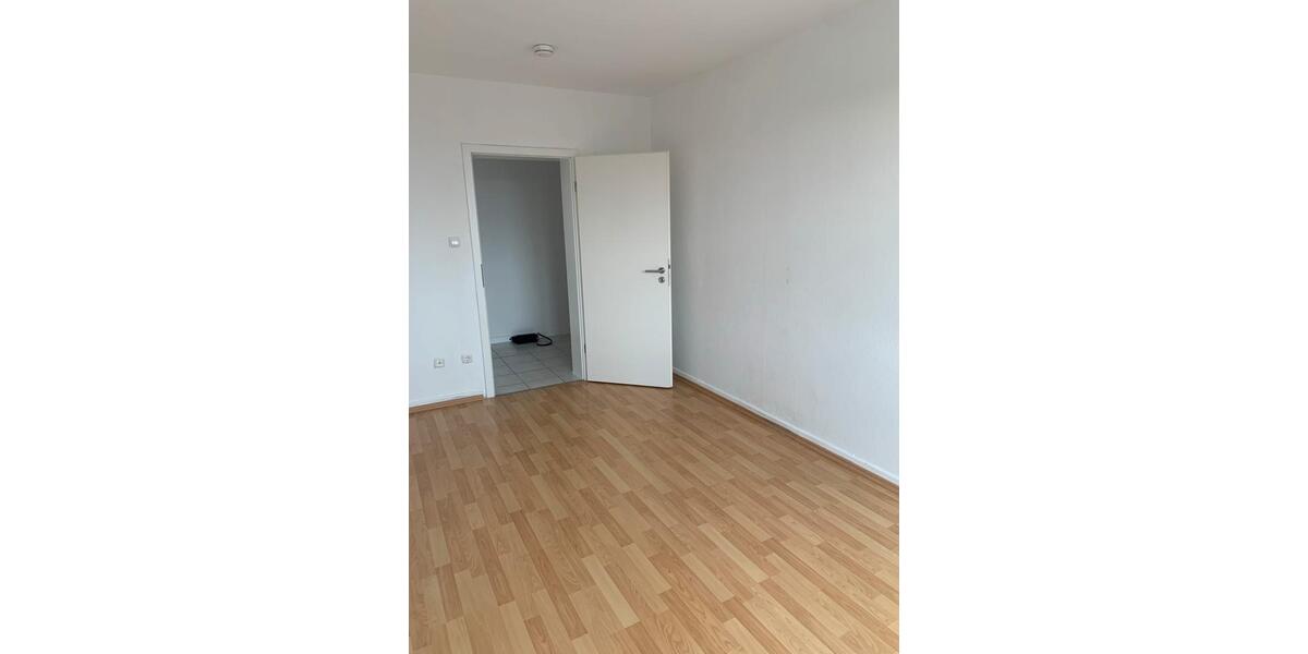 Etagenwohnung Rüsselsheim am Main - 3 Zimmer, 69 m&sup2;, 900&euro; | Angebot:25641982