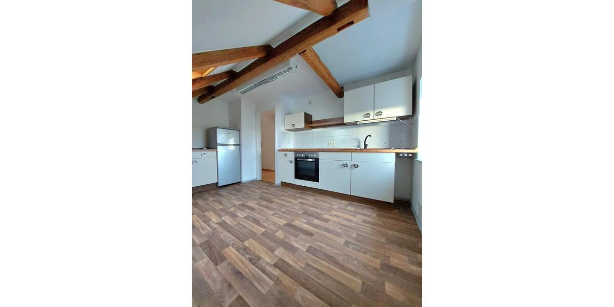 Dachgeschoßwohnung Großröhrsdorf - 3 Zimmer, 66 m&sup2;, 529&euro; | Angebot:24592773