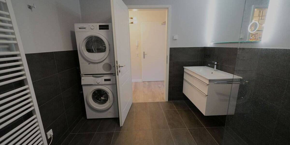 Etagenwohnung Bremen Woltmershausen - 2 Zimmer, 73 m&sup2;, 1.460&euro; | Angebot:26064588