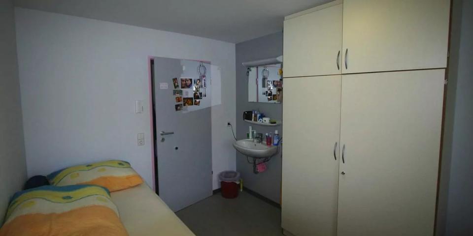 WG-Zimmer zu Untermieten 01.08. - 30.09.2025