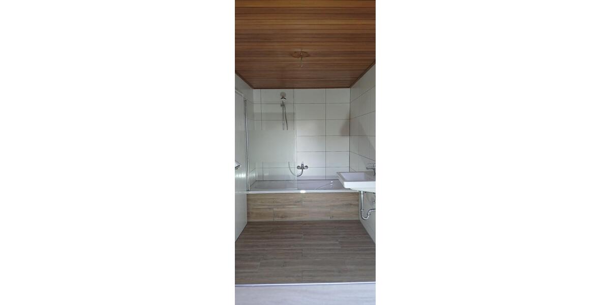 Erdgeschoßwohnung Kirchberg - 3 Zimmer, 100 m&sup2;, 875&euro; | Angebot:26288317