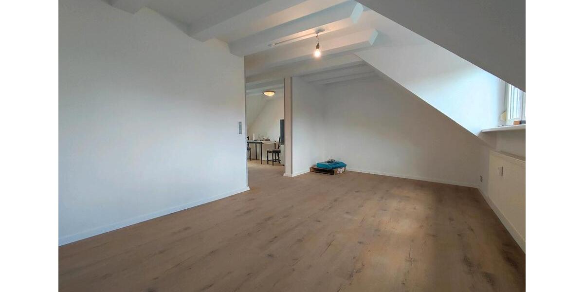 Dachgeschoßwohnung Nürnberg Gibitzenhof - 1 Zimmer, 34 m&sup2;, 540&euro; | Angebot:24346174