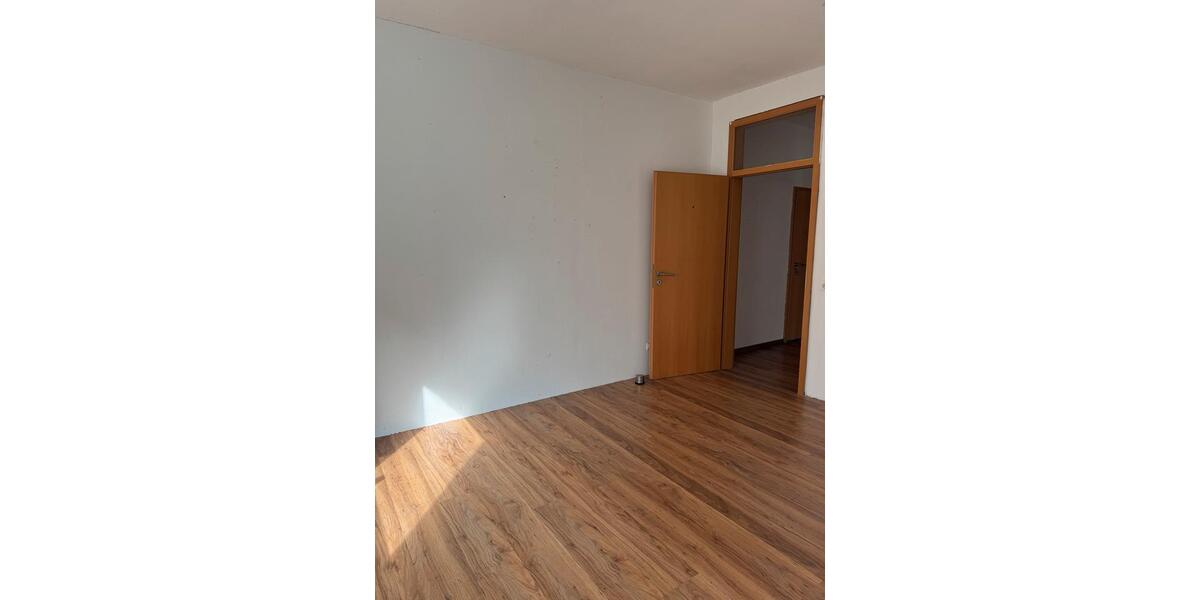 Wohnen auf Zeit Wilhelmshaven - 5 Zimmer, 165 m&sup2;, 300&euro; | Angebot:25956971