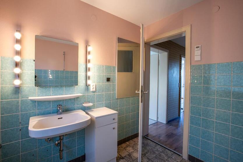 Haus mit Garten zur Miete: MID-CENTURY-Traum in Oberesslingen 6 zimmer