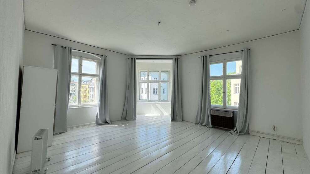Wohnung zum Mieten in Berlin 1.642,16 € 126.32 m² 3 zimmer