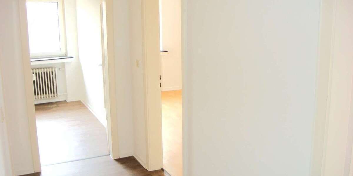 Etagenwohnung Uetze - 3 Zimmer, 80 m&sup2;, 495&euro; | Angebot:24975589