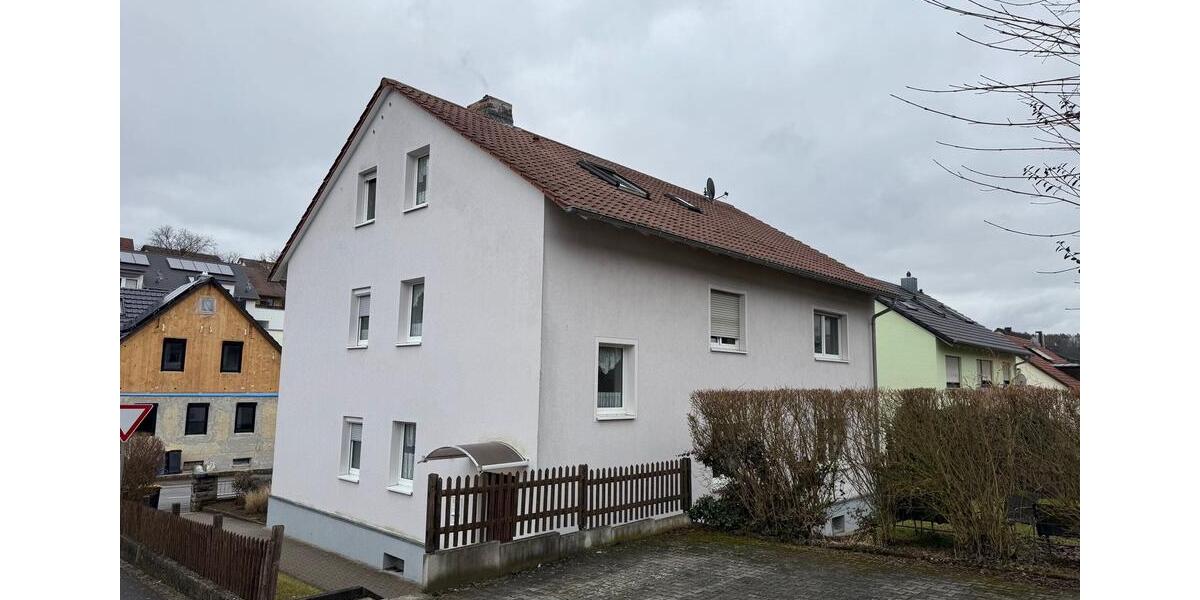 Dachgeschoßwohnung Würzburg Steinbachtal - 3 Zimmer, 75 m&sup2;, 830&euro; | Angebot:25332242