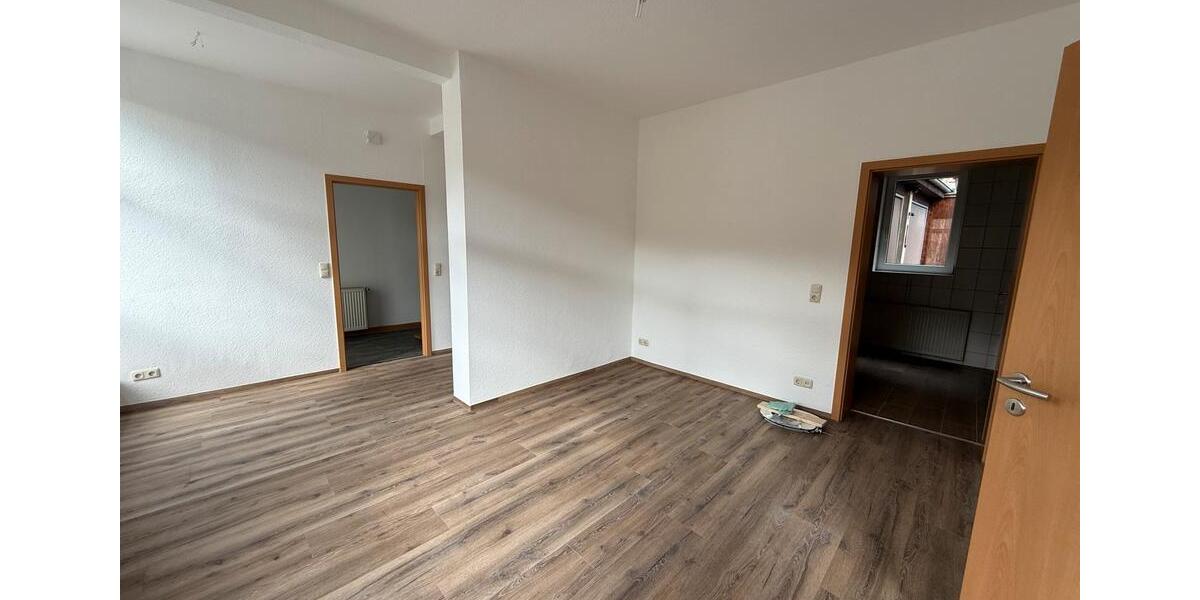 Hochparterre Saalfeld (Saale) - 2 Zimmer, 52 m&sup2;, 250&euro; | Angebot:25922471