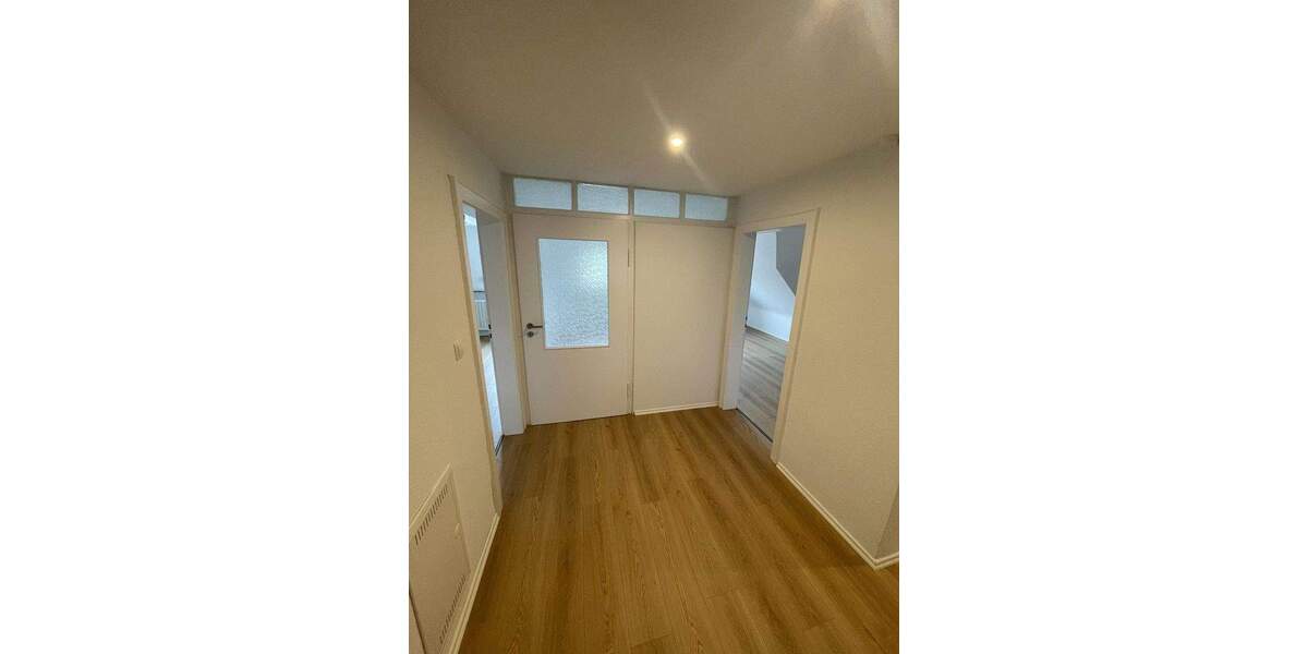 4-Zimmer Dachgeschosswohnung vollständig saniert 4 zimmer