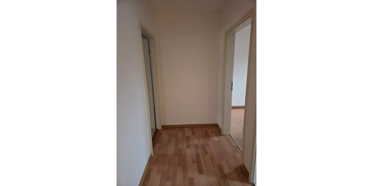 Etagenwohnung Waldheim - 4 Zimmer, 102 m&sup2;, 550&euro; | Angebot:25688927