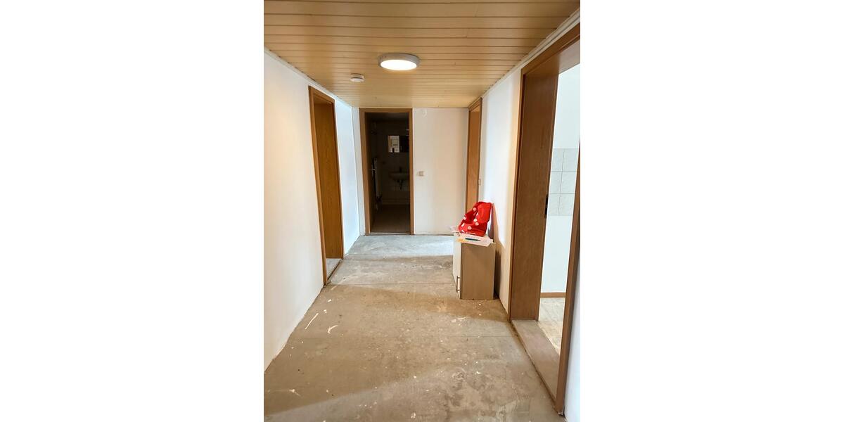 Dachgeschoßwohnung Seifhennersdorf - 3 Zimmer, 79 m&sup2;, 305&euro; | Angebot:24766839
