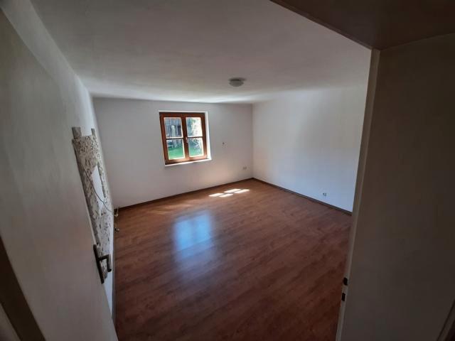 Erdgeschoßwohnung Viechtach - 4 Zimmer, 80 m&sup2;, 740&euro; | Angebot:26449999
