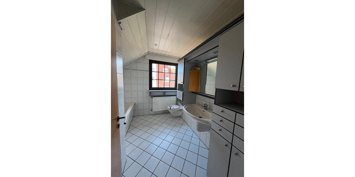 Dachgeschoßwohnung Gescher - 3 Zimmer, 100 m&sup2;, 1.000&euro; | Angebot:26482622