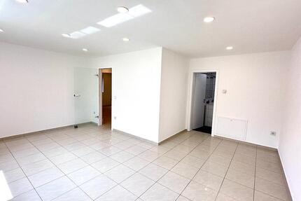 Renovierte 3 Zimmer Souterrainwohnung inkusive Küche ruhige Lage 3 zimmer