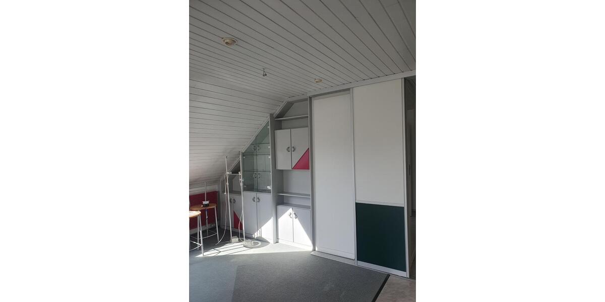 Dachgeschoßwohnung Windsbach - 2 Zimmer, 70 m&sup2;, 480&euro; | Angebot:26589159