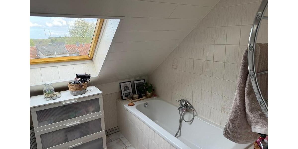 Maisonettenwohnung Herzogenrath - 4 Zimmer, 87 m&sup2;, 820&euro; | Angebot:26262921