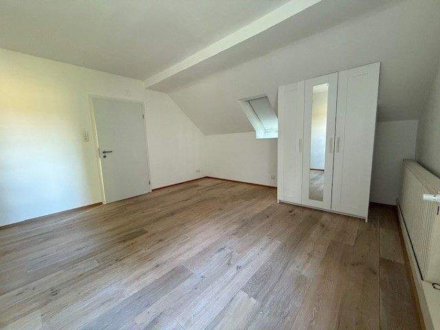 Etagenwohnung Volkach Rimbach - 6 Zimmer, 200 m&sup2;, 1.690&euro; | Angebot:25736617