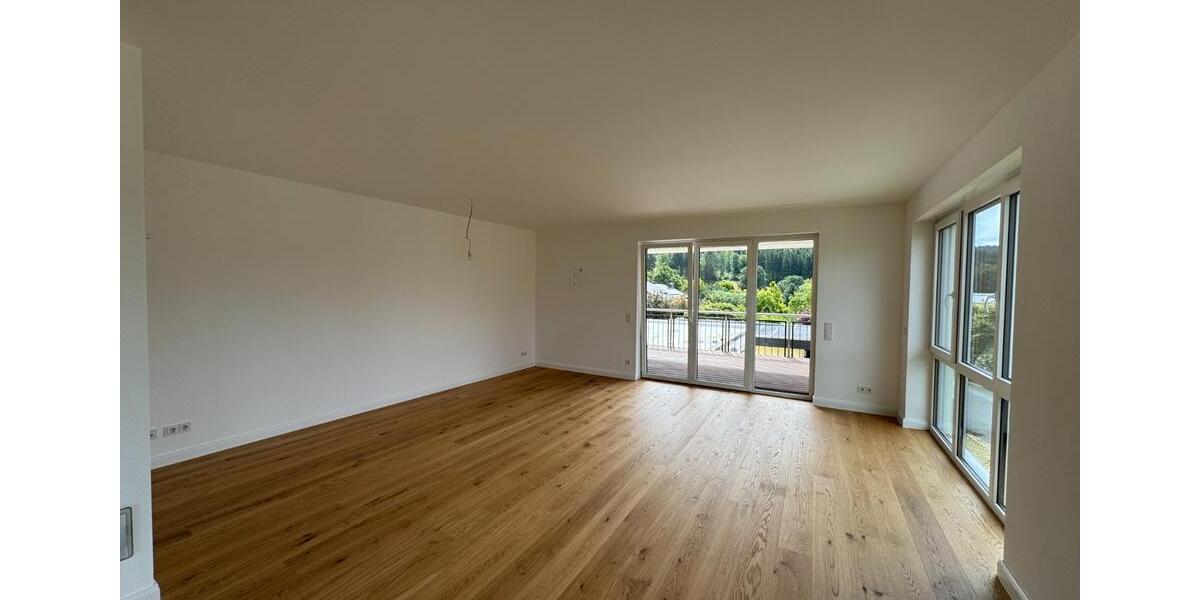 Erdgeschoßwohnung Schmitten im Taunus - 5 Zimmer, 175 m&sup2;, 2.275&euro; | Angebot:24769615